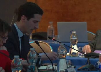 Préemption : le maire s&rsquo;oppose à l&rsquo;installation d&rsquo;une boutique « d&rsquo;habillement, librairie, parfumerie et autres articles religieux » en centre-ville