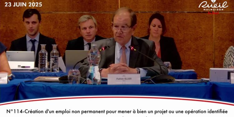Création d&rsquo;un emploi non permanent : le maire refuse de révéler au conseil municipal le salaire de cet agent contractuel
