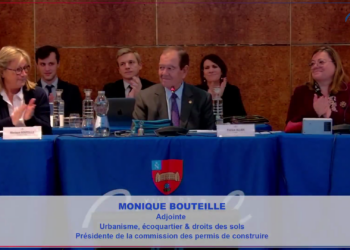 Rueil du nord : Interruption du conseil pour applaudir notre dirigeant bien-aimé Patrick Ollier décoré par le Président de la République
